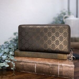 👜 Authentic Gucci GG Zip-Around Wallet